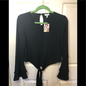 Self❤️e bell sleeve blouse